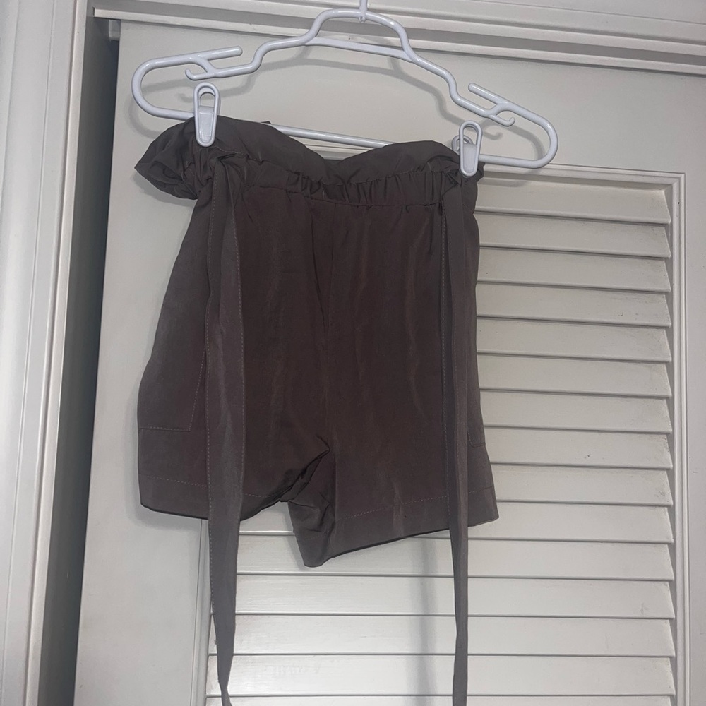 Paper bag shorts. Belted with pockets